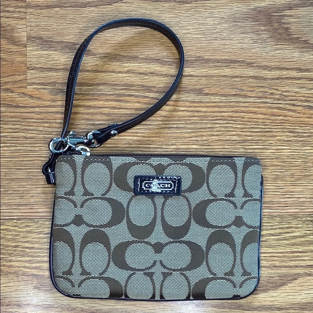 Coach Signature Pattern Wristlet - Picture 1 of 4